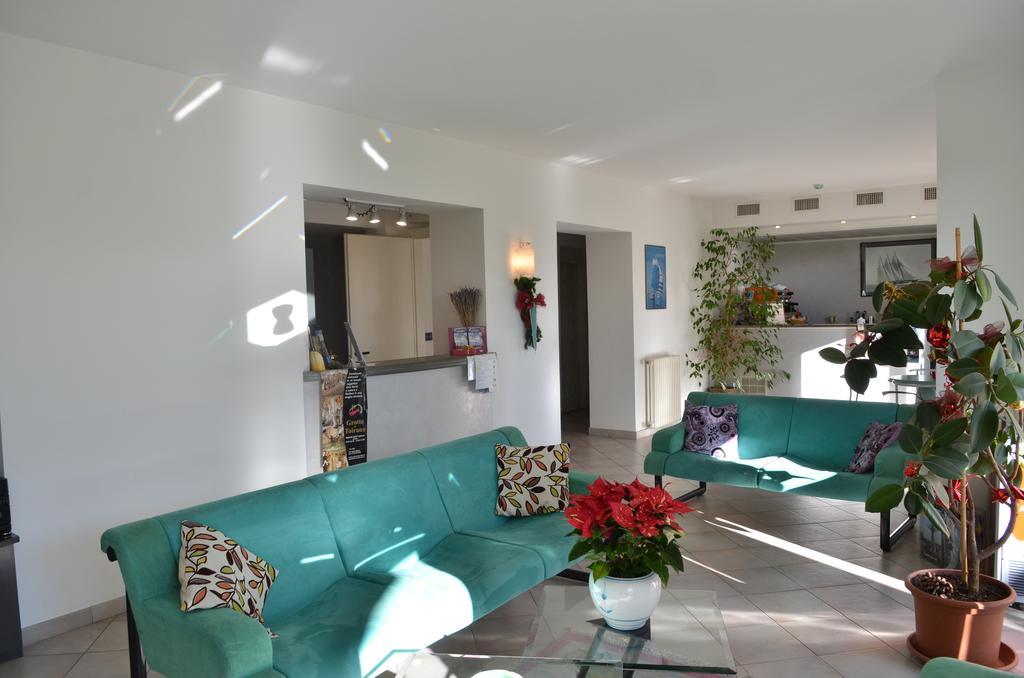 Residence Villa Carmen fronte mare a 50 mt Pietra Ligure Esterno foto