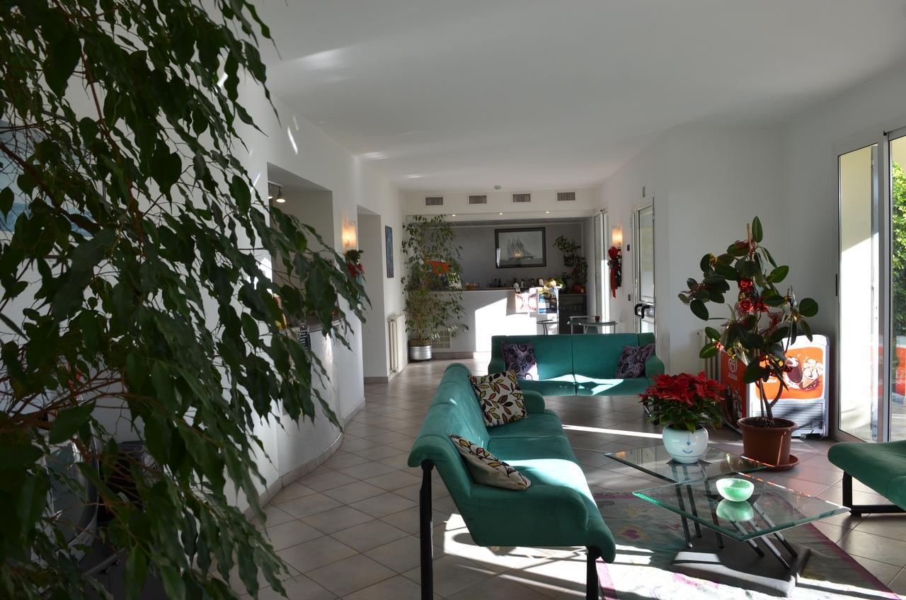 Residence Villa Carmen fronte mare a 50 mt Pietra Ligure Esterno foto