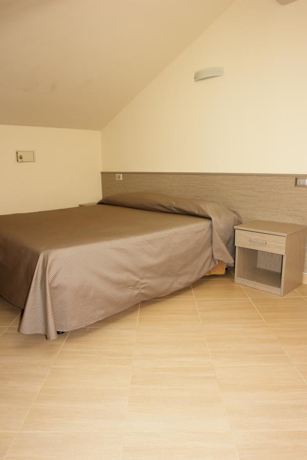 Residence Villa Carmen fronte mare a 50 mt Pietra Ligure Esterno foto
